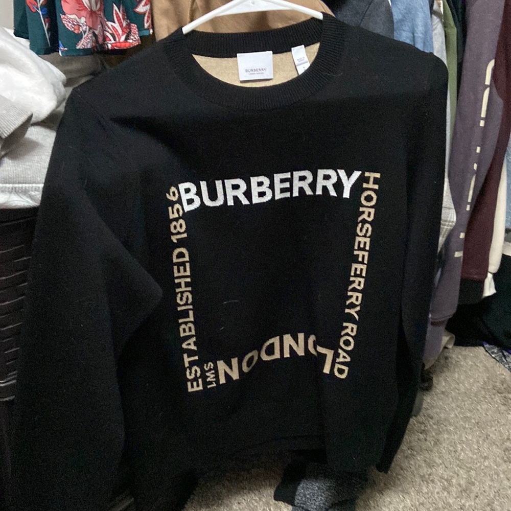COPY - Wool Burberry sweater, worn once !